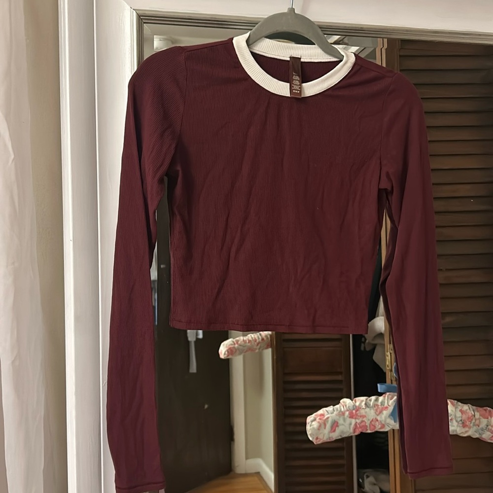 Skims long sleeve top